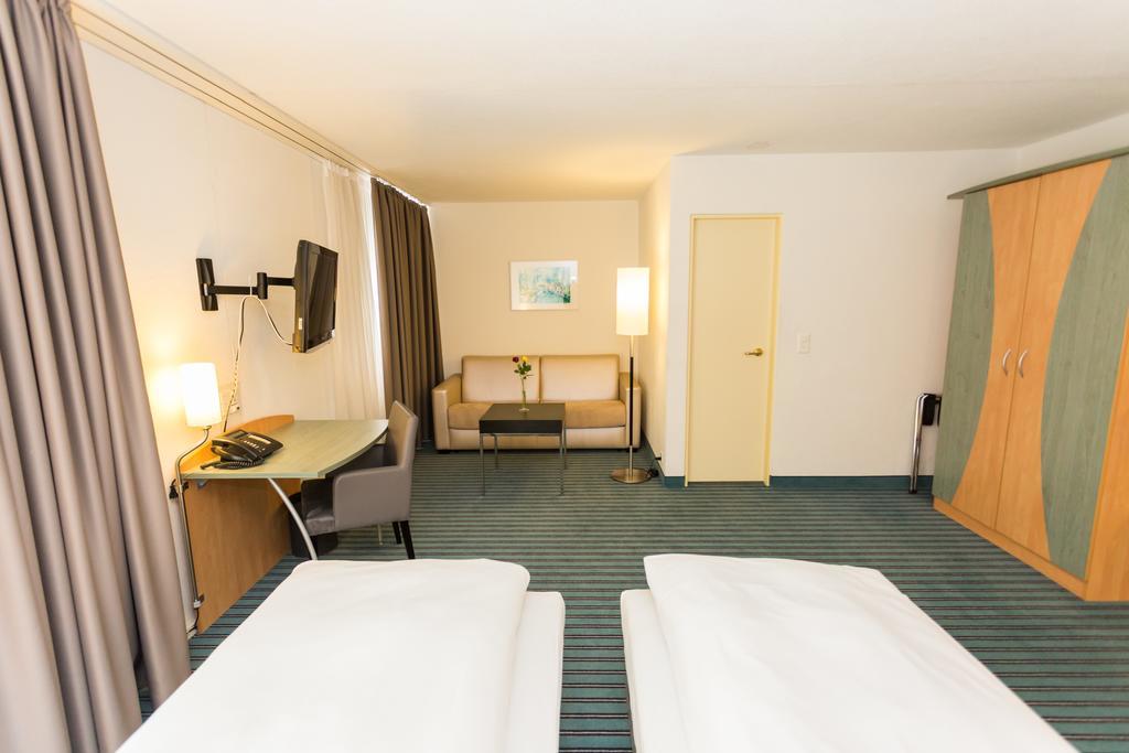 Apart-Hotel Zurich Airport Opfikon-Glattbrugg Eksteriør billede